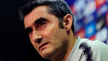 GRAF7617. SANT JOAN DESPI (BARCELONA).15/12/2018.- El entrenador del FC Barcelona, Ernesto Valverde, durante la rueda de prensa en la Ciudad Deportiva Joan Gamper, en la víspera del partido que enfrenta a su equipo con el Levante. EFE/Alejandro Gar