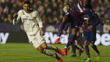 Futre marvels at Casemiro's 'Michael Phelps-esque' dive