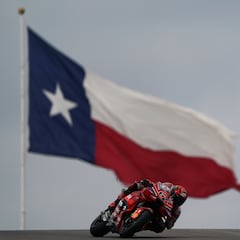 Pifia de Márquez, premio para Pecco y liderato de Álex