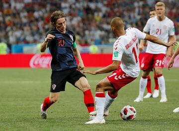 Luka Modric con Martin Braithwaite.