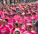 Más de 10.000 mujeres en la Carrera de la Mujer en Sevilla