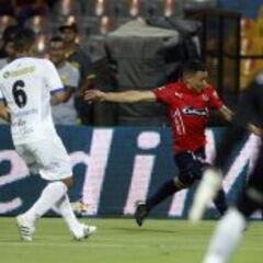 Luis Carlos Arias sufre ruptura de ligamento cruzado posterior