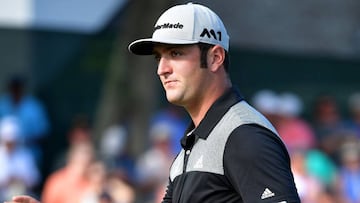 Jon Rahm se mantiene cerca de la cabeza.