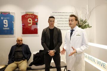 Fernando Torres de visita en Podoactiva