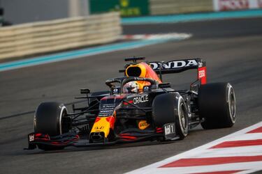 Why did Mercedes protest after Verstappen beat Hamilton to F1 title?