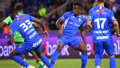 Carlos Cuesta y Jhon Lucum&iacute; durante un partido con el Genk.