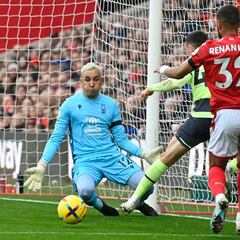 Keylor Navas brilla en el empate del Nottingham Forest ante el Manchester City