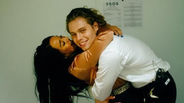 Este 8 de junio, el integrante de 5SOS, Luke Hemmings, y la ganadora de la versi&oacute;n estadounidense de &lsquo;The X Factor&rsquo;, Sierra Deaton, anunciaron que est&aacute;n comprometidos. Aqu&iacute; los detalles.