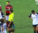 Paulo Díaz cometió este penal ante Flamengo y Guerrero falló