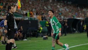 Antony, en el cierre del duelo.