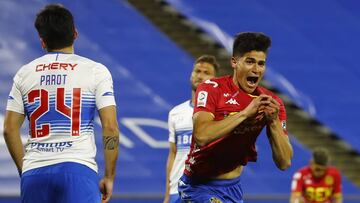 Futbol, Universidad Catolica vs Union Espanola.
 Octava fecha, campeonato Nacional 2020.
 El jugador de Union Espanola Thomas Galdames celebra su gol contra Universidad Catolica durante el partido por primera division jugado en el estadio San Carlos de Ap