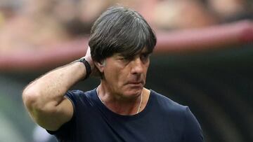 Löw, tocado: "Es decepcionante perder el primer partido"