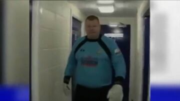 Wayne Shaw, el curioso portero que intentará detener al Arsenal