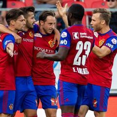 Éder Álvarez Balanta avanza con Basilea en Champions League