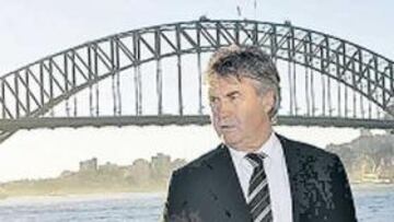 <b>SE DEJA QUERER. </b>Hiddink no niega que el interés de la FA le halaga y podría ser seleccionador inglés.
