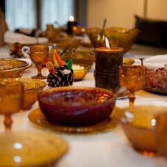 What is ‘friendsgiving’ and when is it celebrated?