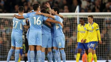Soccer Football - Premier League - Manchester City v Brighton & Hove Albion - Etihad Stadium, Manchester, Britain - April 20, 2022 Manchester City's Phil Foden celebrates scoring their second goal with teammates Action Images via Reuters/Molly Da