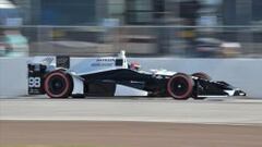 Alexander Rossi con el monoplaza del equipo Andretti en la carrera de St. Petersburg.