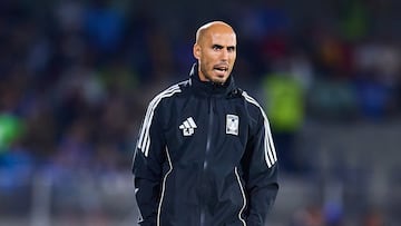 Guido Pizarro head coach of Tigres during the semi-finals first leg match between Cruz Azul and Tigres UANL, as part of the Liga BBVA MX, Torneo Apertura 2025 at Olimpico Universitario Stadium, on December 03, 2025 in Mexico City, Mexico.
