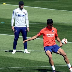 Simeone benches Rodrigo amid Manchester City link reports