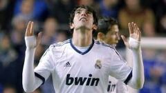 Los internautas desean ver a Kaká como titular hoy en el Camp Nou.