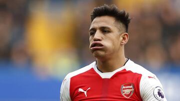 Britain Football Soccer - Chelsea v Arsenal - Premier League - Stamford Bridge - 4/2/17 Arsenal's Alexis Sanchez Action Images via Reuters / John Sibley Livepic EDITORIAL USE ONLY. No use with unauthorized audio, video, data, fixture lists, club/lea