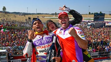 Fonsi Nieto en el podio de Misano con Martín y Bezzecchi.