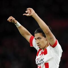 Erick Gutiérrez tiene actividad en goleada del PSV sobre el Milan