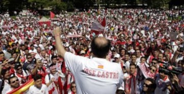 Seguidores en las calles de Turin antes del partido de la final de Europa League entre el Sevilla y Benfica. 