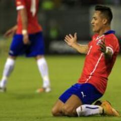 Muslera es una de las víctimas preferidas de Alexis Sánchez