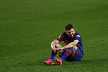 Este jueves el FC Barcelona tenía una oportunidad inmejorable para colocarse como líder de la clasificación y enfilarse rumbo al título de liga. Sin embargo, Granada sacó agallas y remontó el partido en cuestión de minutos contra todo pronóstico.