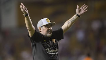 Diego Armando Maradona está en la final del Ascenso MX con Dorados, en AS México repasamos sus momentos más divertidos dentro y fuera del campo.