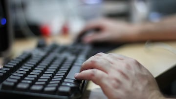 Son 19 cursos los que ofrece la cartera sobre inteligencia artifical y seguridad digital. (Colprensa - Álvaro Tavera).