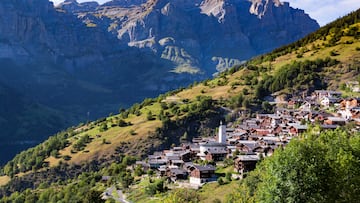 Un idílico pueblo de Suiza está pagando 25.000 euros por persona si te vas a vivir allí: estos son los requisitos