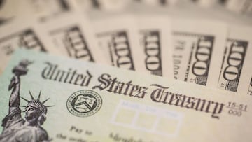 Millones de estadounidenses esperan un cuarto cheque de estímulo. ¿Se podrá cobrar en enero? ¿Qué tiene que pasar para que se apruebe la propuesta?