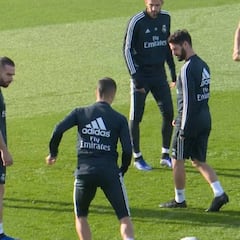 Isco: Real Madrid midfielder takes it very easy in training drill