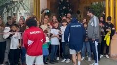 James y Marcelo desatan la euforia de niños en España