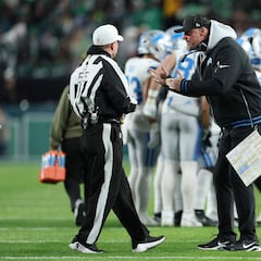 Do NFL referees get paid extra for Thanksgiving Day games?