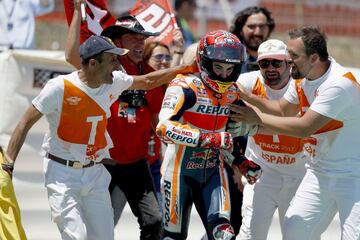 Marc Márquez celebra su segunda posición en el Gran Premio de España.