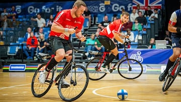 Jugadores profesionales de 'cycle-ball'.