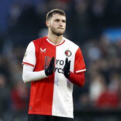 Exjugador del Real Madrid critica rendimiento de Santiago Giménez