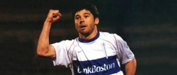 El 'Ingeniero' Norambuena fue la gran figura del campeonato ganado por Universidad Católica en el Apertura 2002 bajo la modalidad de 'play-off'. El valdiviano anotó 14 goles en aquella campaña.
