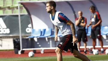 Iñigo Martínez, baja en el último entrenamiento de España