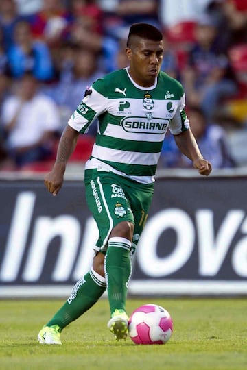 'El Hachita' es uno de los jugadores históricos del Santos Laguna. El creativo argentino llegó a los Guerreros procedente de Tecos de la UAG. Con los albiverdes, Ludueña consiguió dos títulos de liga y recibió varias distinciones por su gran desempeño individual.