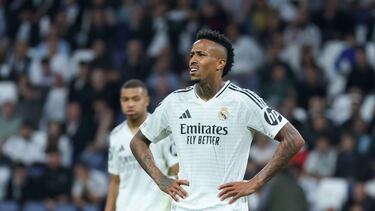MADRID, 05/11/2024.- El defensa del Real Madrid Éder Militao tras el partido de la Liga de Campeones que Real Madrid y AC Milan disputaron este martes en el estadio Santiago Bernabéu. EFE/Kiko Huesca