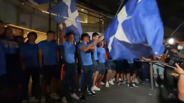 ¡Una fiesta! Afición celeste lleva serenata previo a duelo vs Tigres