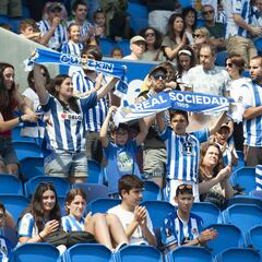 La afición de la Real, indignada con la hora del último partido