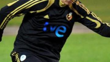 El delantero español Fernando Torres, del Liverpool, considera que aún tiene "muchísimo que mejorar" en una entrevista a la web del club de Anfield.