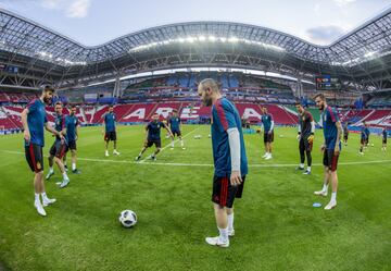 España se prepara para su partido ante Irán