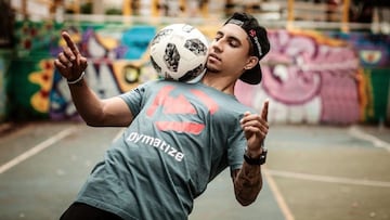 Boyka Ortiz, el representante colombiano en el Mundial de freestyle f&uacute;tbol en Espa&ntilde;a.